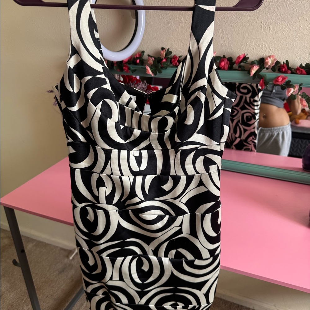 Chic Black and White Patterned Dress